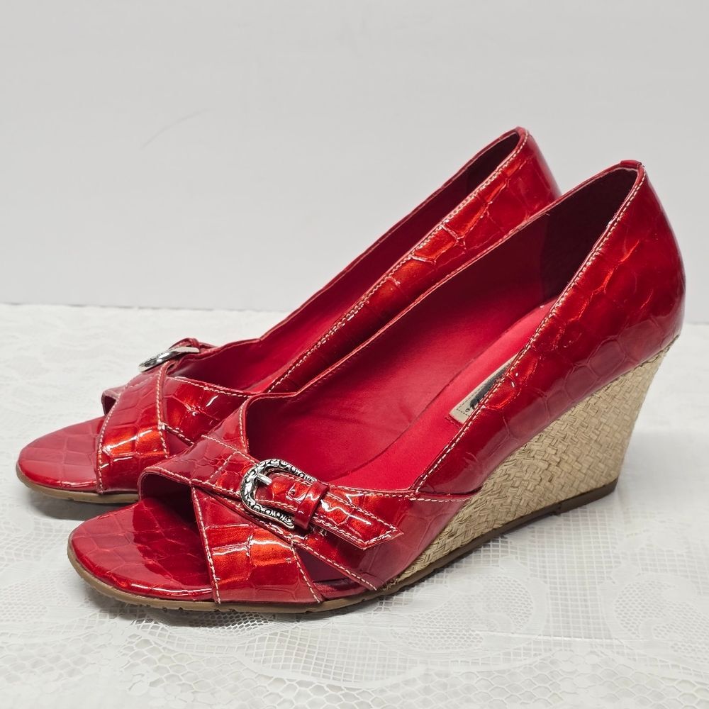 Brighton Riva Red Crocodile Embossed Leather Espadrille Wedge Heels Size 7 NWT